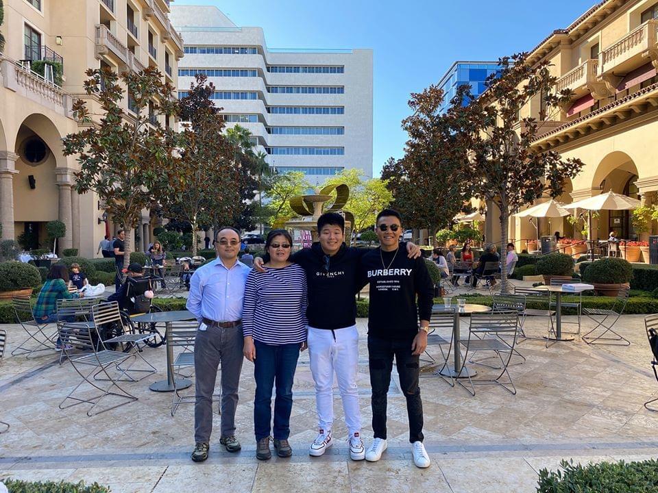 Kevin Zhang and Family Image